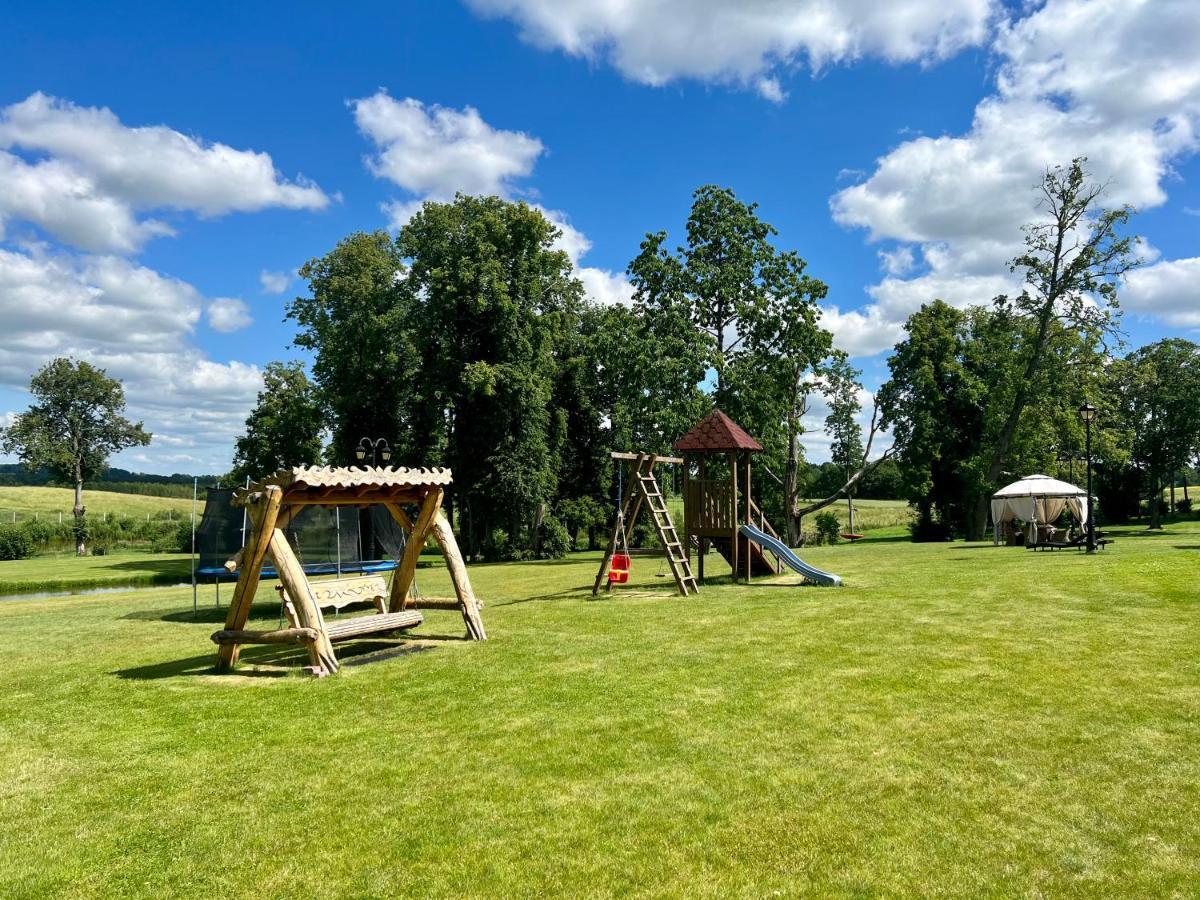 Pakevio Dvaras - Pakevis Manor Kelme Buitenkant foto